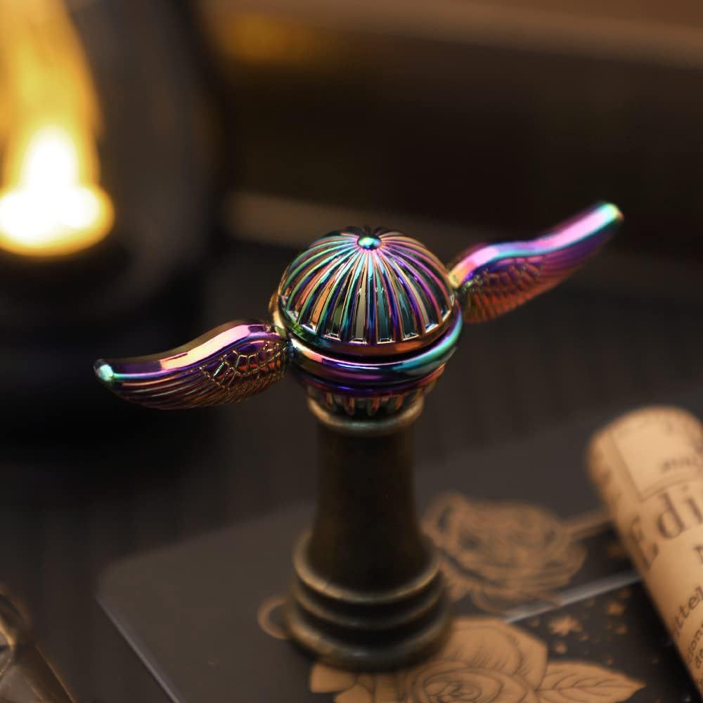 Goldener Hand-Spinner aus Metall – Fidget-Spielzeug zur Stressbewältigung für Kinder & Erwachsene, dekoratives Schreibtischspielzeug als Geschenk für Jungen und Mädchen