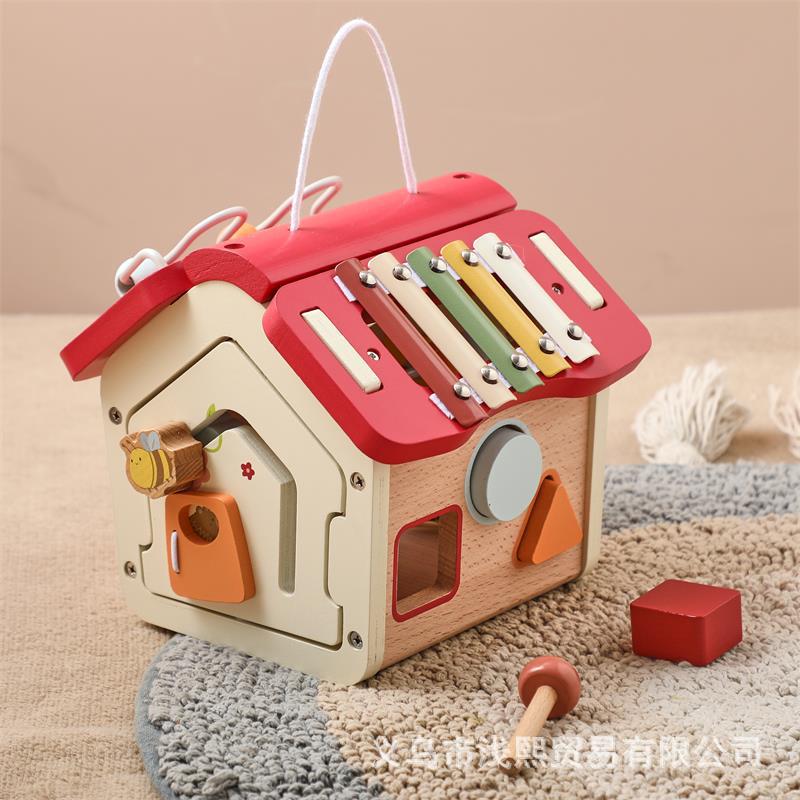 Holz-Steckhaus aus Kiefernholz – 15-teiliges Motorikspielzeug mit 12 Steckbausteinen für Kinder ab 1 Jahr, Maße: 18 x 17,5 x 18 cm