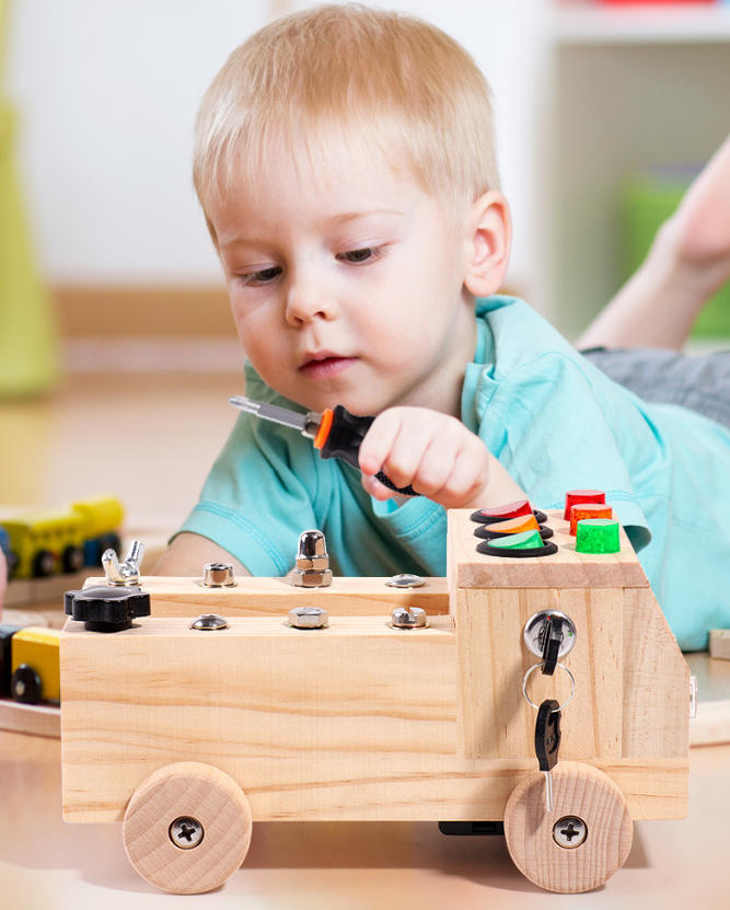 Montessori Schraubendreher-Brett aus Holz – Motorik- und Lernspielzeug für Kinder ab 2 Jahren